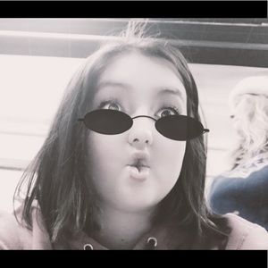 Meet your Posher, Ellery